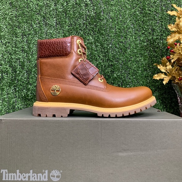 TIMBERLAND WOMEN'S SAFARI CROCODILE 6-INCH WP BOOT - Picture 2 of 11